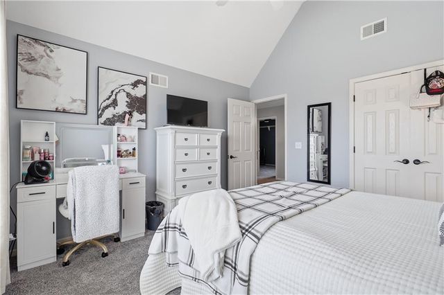 2007 Sequoia Drive, Raymore, MO 64083
