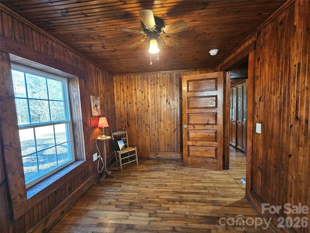 114 Beacon Hill, Ellenboro, NC 28040