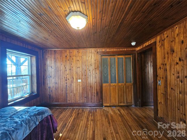 114 Beacon Hill, Ellenboro, NC 28040