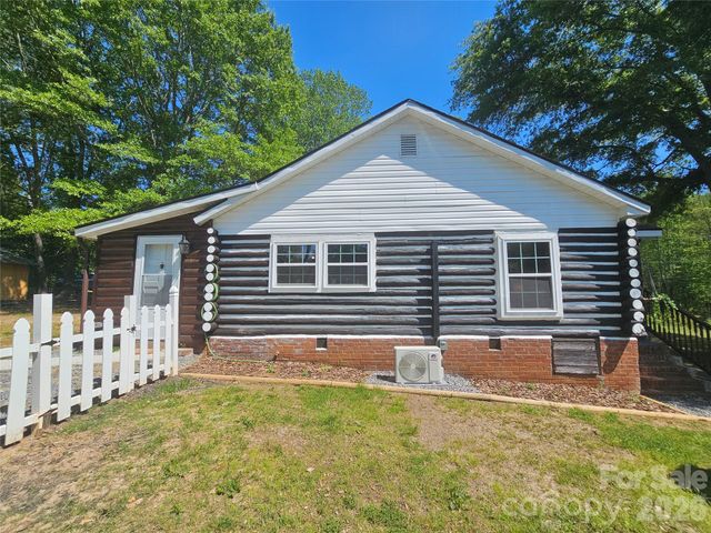 114 Beacon Hill, Ellenboro, NC 28040