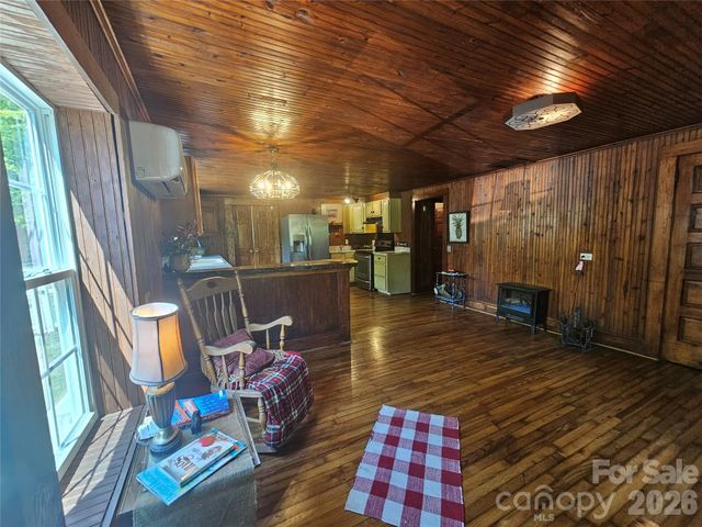 114 Beacon Hill, Ellenboro, NC 28040