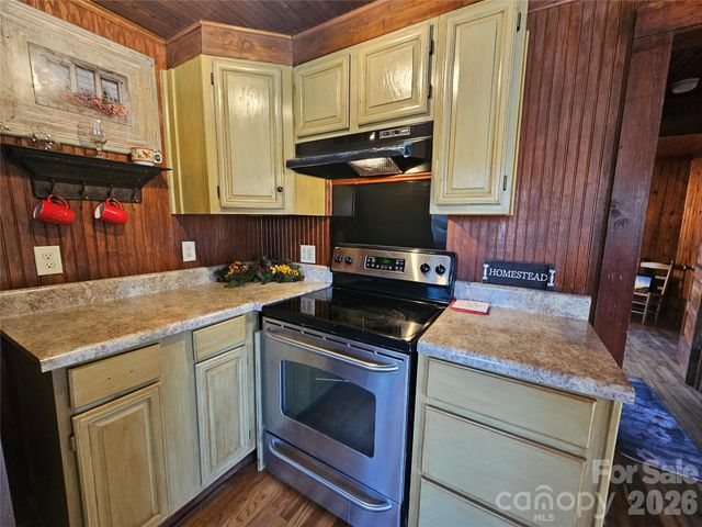 114 Beacon Hill, Ellenboro, NC 28040