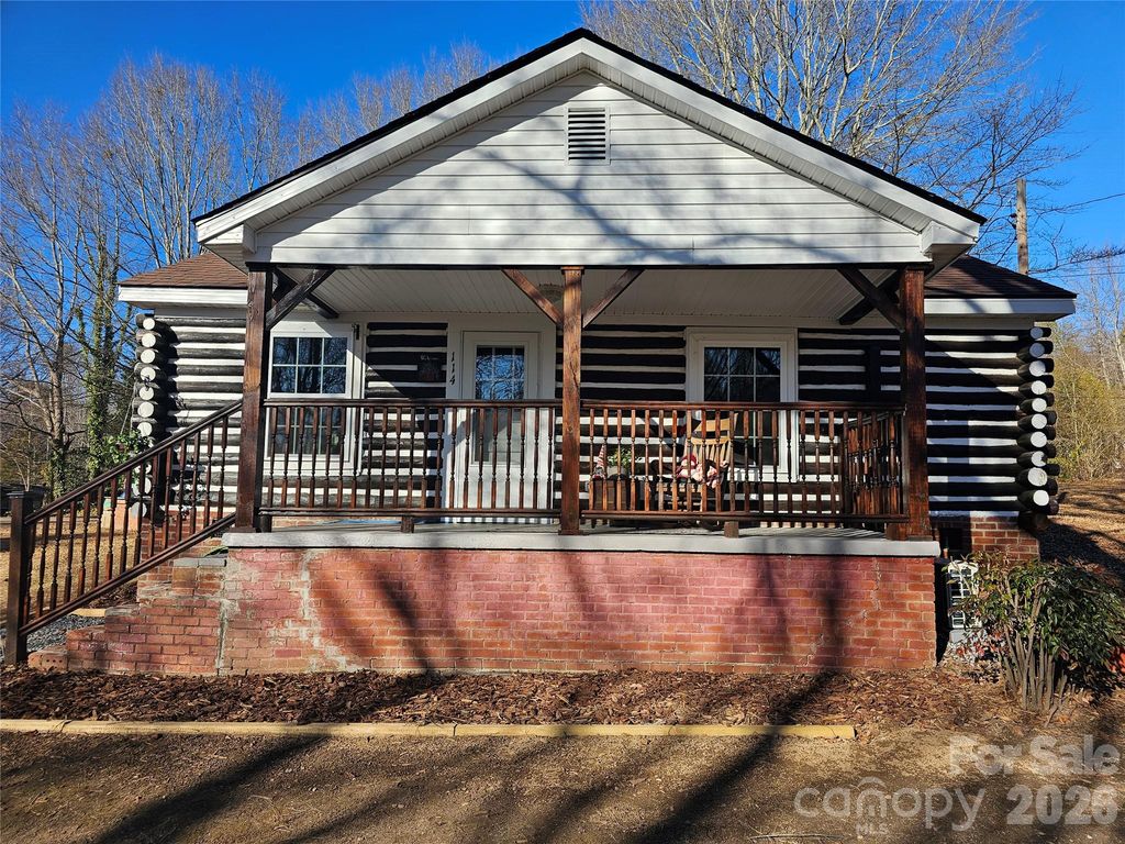 114 Beacon Hill, Ellenboro, NC 28040