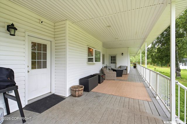 1711 E Colt Circle, Wasilla, AK 99654