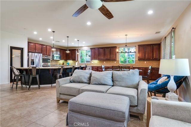 1294 Burgundy Rose, Beaumont, CA 92223