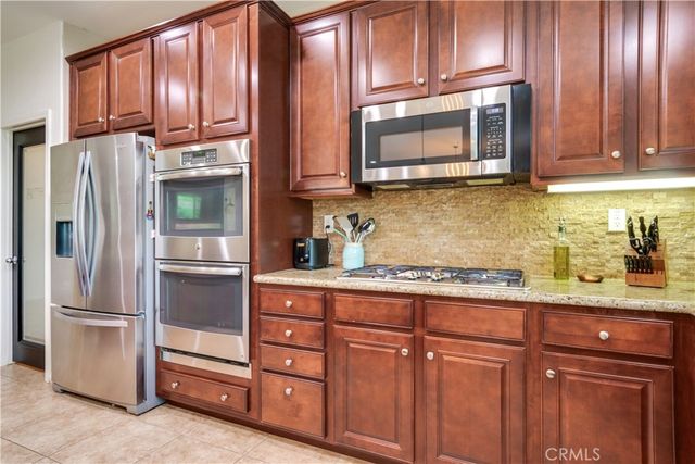 1294 Burgundy Rose, Beaumont, CA 92223