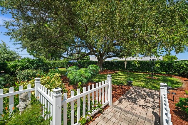 427 SW 34TH STREET, Cape Coral, FL 33914