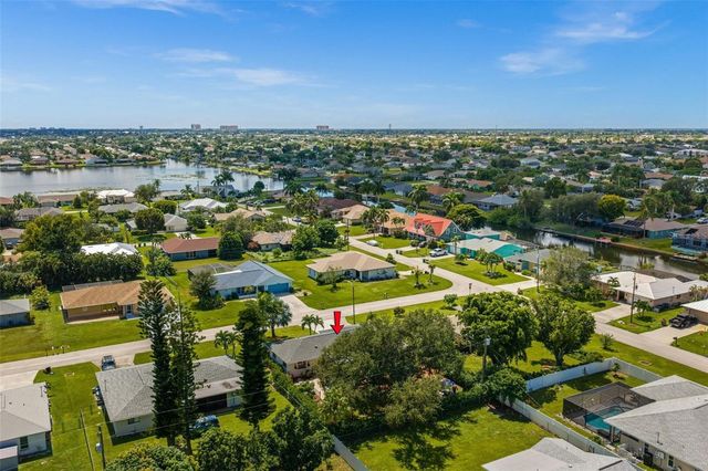 427 SW 34TH STREET, Cape Coral, FL 33914
