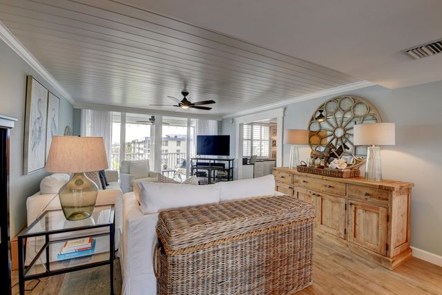 1 Harbourside Drive 3702, Delray Beach, FL 33483
