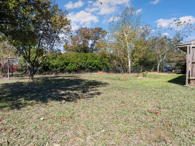 616 S Files Street, Itasca, TX 76055