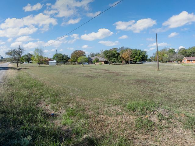616 S Files Street, Itasca, TX 76055
