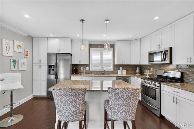 548 Windsor Mill Drive, Ballwin, MO 63011