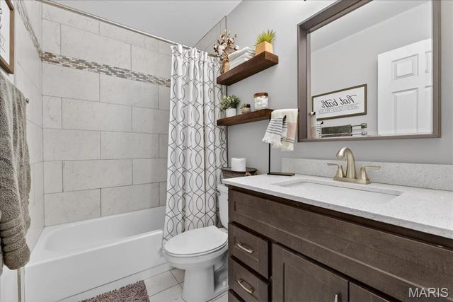 548 Windsor Mill Drive, Ballwin, MO 63011