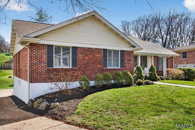 548 Windsor Mill Drive, Ballwin, MO 63011