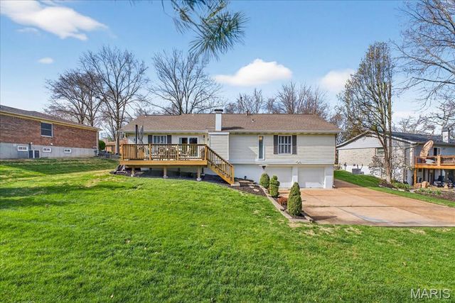 548 Windsor Mill Drive, Ballwin, MO 63011