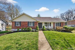 548 Windsor Mill Drive, Ballwin, MO 63011
