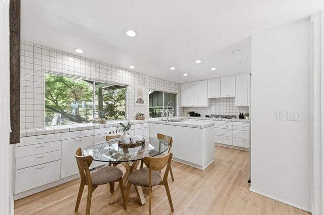 873 Lockhaven Drive, Los Altos, CA 94024