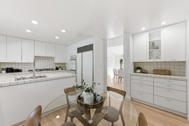 873 Lockhaven Drive, Los Altos, CA 94024