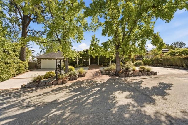 873 Lockhaven Drive, Los Altos, CA 94024