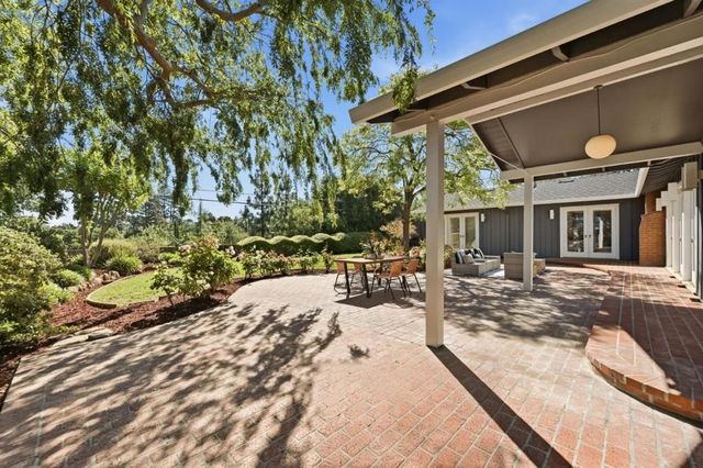 873 Lockhaven Drive, Los Altos, CA 94024