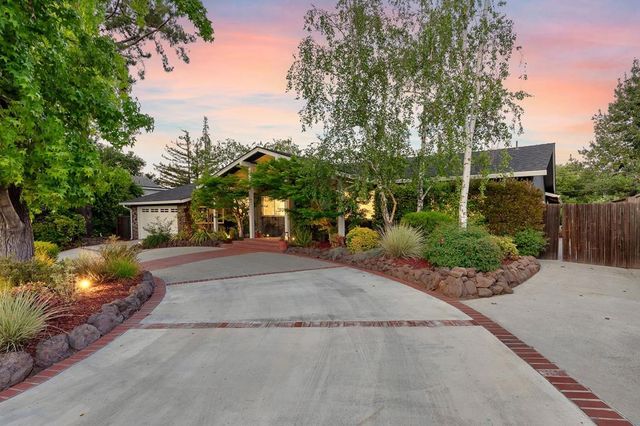 873 Lockhaven Drive, Los Altos, CA 94024