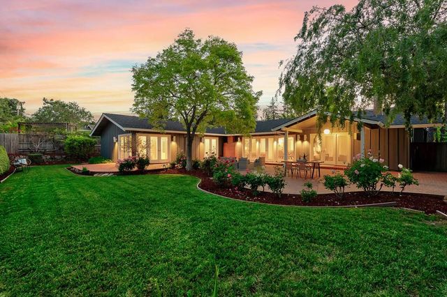 873 Lockhaven Drive, Los Altos, CA 94024