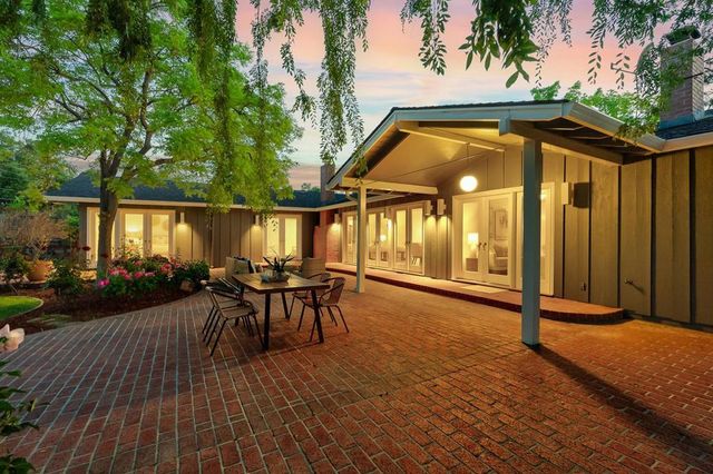 873 Lockhaven Drive, Los Altos, CA 94024