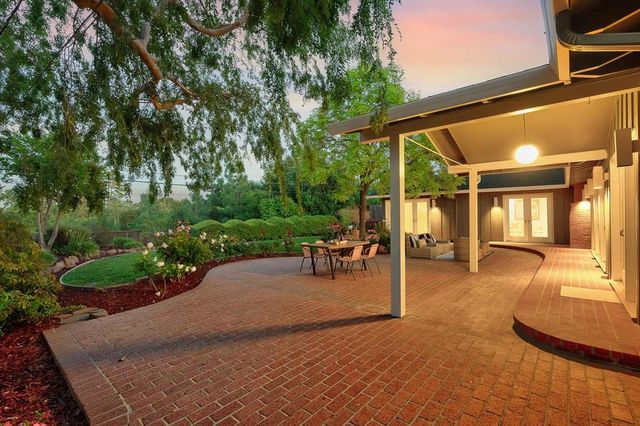 873 Lockhaven Drive, Los Altos, CA 94024