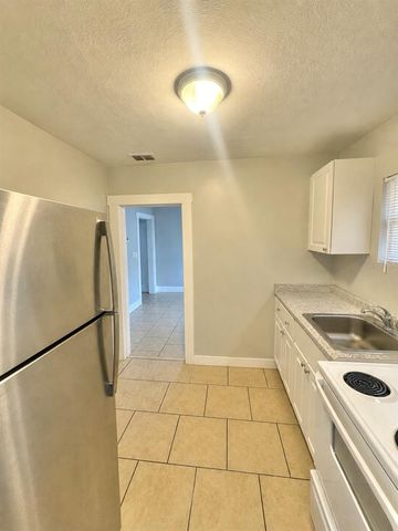 3435 4TH AVENUE S, St Petersburg, FL 33711