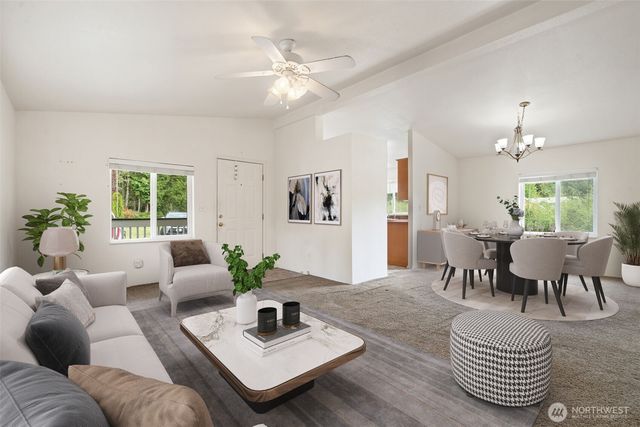 900 NE Saturn Lane, Bremerton, WA 98311