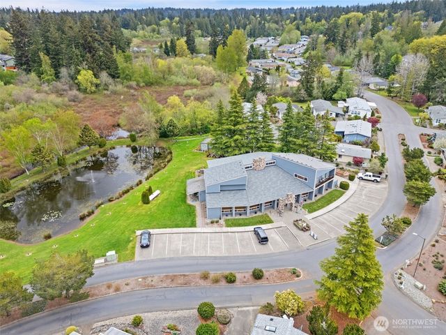 900 NE Saturn Lane, Bremerton, WA 98311