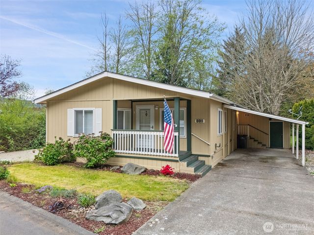 900 NE Saturn Lane, Bremerton, WA 98311