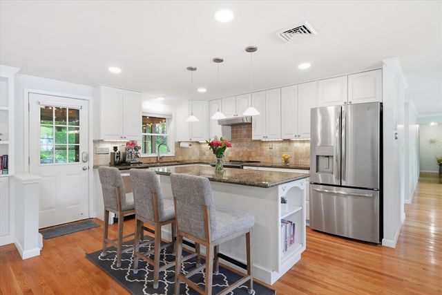 9 Brady Rd Ext, Westborough, MA 01581