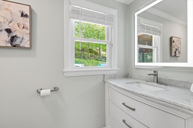 9 Brady Rd Ext, Westborough, MA 01581
