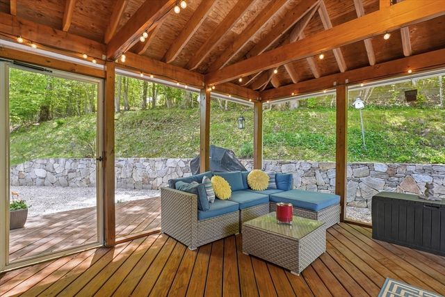 9 Brady Rd Ext, Westborough, MA 01581