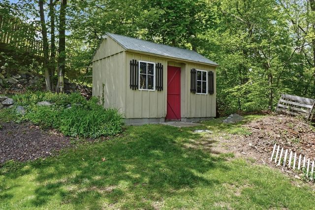 9 Brady Rd Ext, Westborough, MA 01581