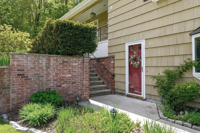 9 Brady Rd Ext, Westborough, MA 01581