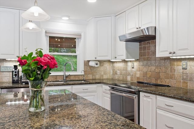 9 Brady Rd Ext, Westborough, MA 01581