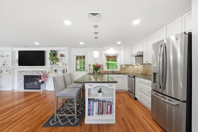 9 Brady Rd Ext, Westborough, MA 01581