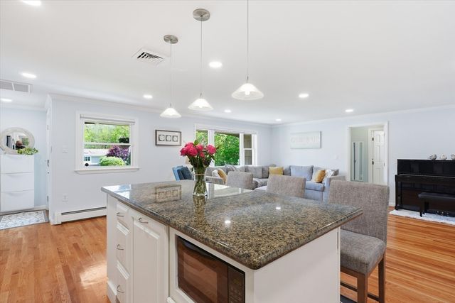 9 Brady Rd Ext, Westborough, MA 01581