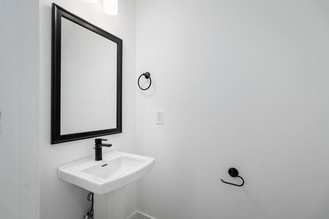 725 Hornbuckle Rd Unit B2, Clarksville, TN 37043