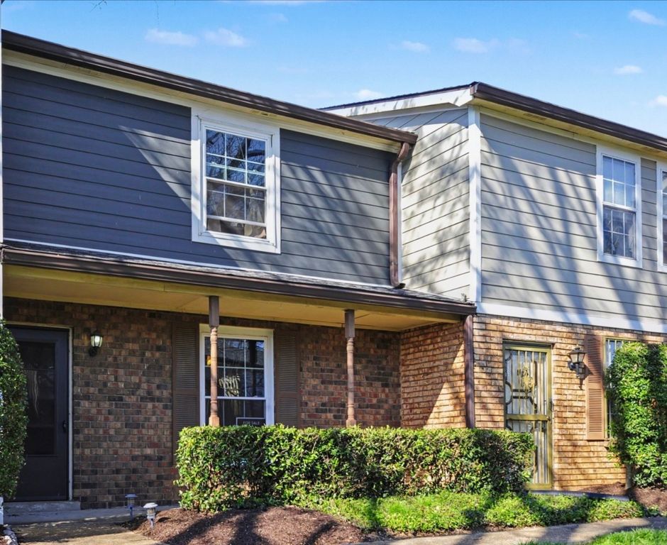 920 Coarsey Dr, Nashville, TN 37217