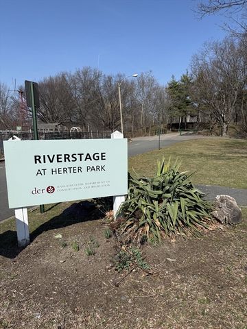 26 Waverly Street 202, Boston, MA 02135