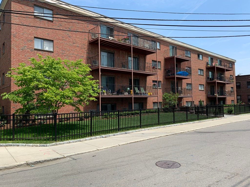 26 Waverly Street 202, Boston, MA 02135