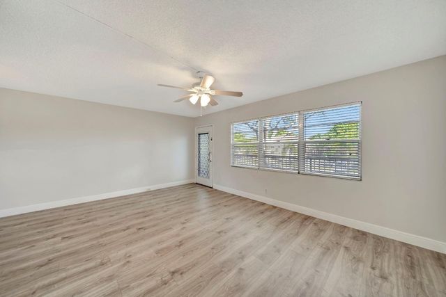 300 SW 134th Way 204E, Pembroke Pines, FL 33027