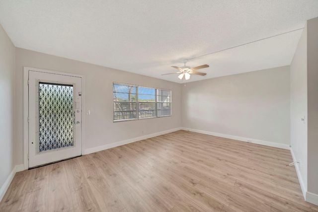 300 SW 134th Way 204E, Pembroke Pines, FL 33027