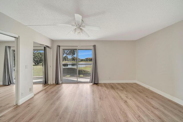 300 SW 134th Way 204E, Pembroke Pines, FL 33027