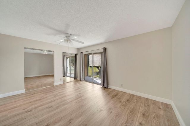 300 SW 134th Way 204E, Pembroke Pines, FL 33027