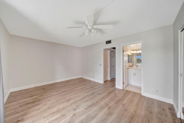 300 SW 134th Way 204E, Pembroke Pines, FL 33027