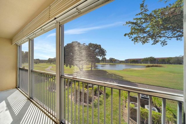 300 SW 134th Way 204E, Pembroke Pines, FL 33027